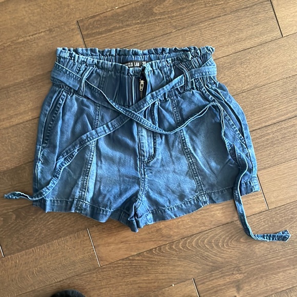 Thin Jean shorts for women - Picture 1 of 3